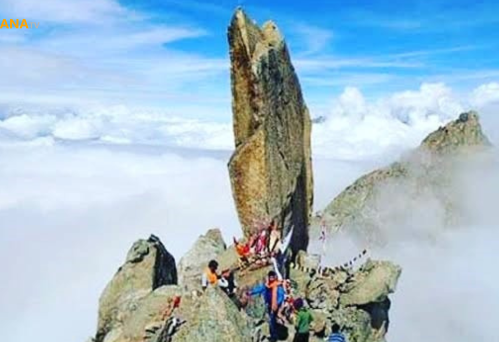 भगवान शिव का एक ऐसा अद्भुत मंदिर जिसका शिवलिंग बदलता है दिन में कई बार रंग किन्नर कैलाश